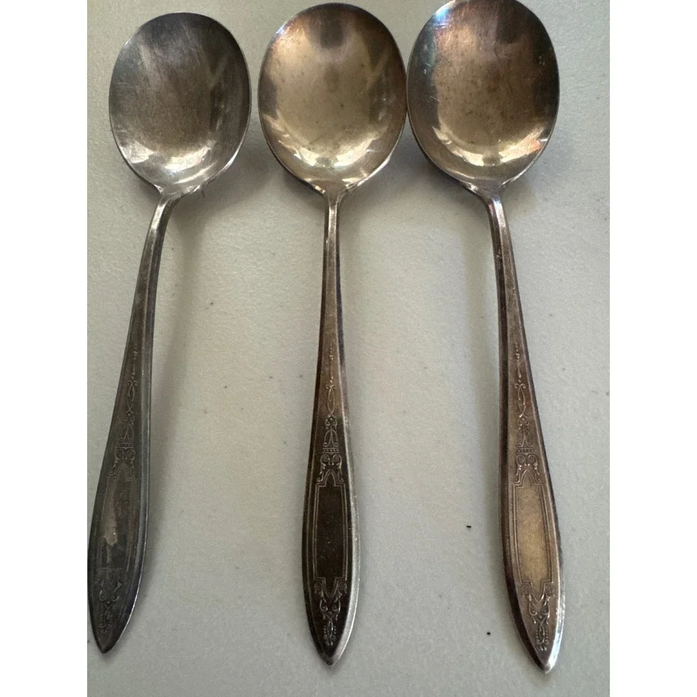 Vintage Wm A Rogers Oneida Silverplate Soup Spoons Debutante Princess 1934-3